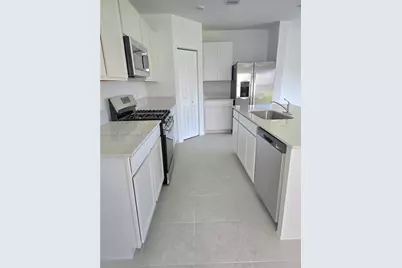 5917 Sweetwood Dr, Port Saint Lucie, FL 34987 - Photo 10