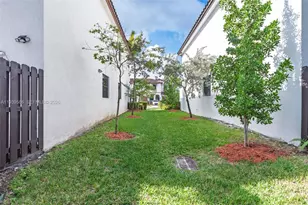 8885 NW 102nd Ct, Doral, FL 33178 - Photo 10