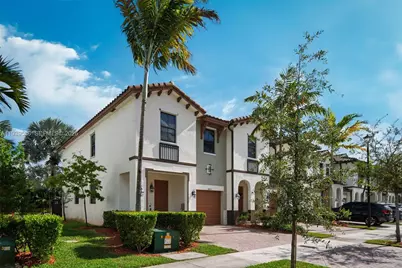 8885 NW 102nd Ct, Doral, FL 33178 - Photo 2