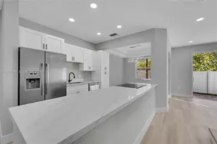 884 NW 170th Terrace, Pembroke Pines, FL 33028 - Photo 6