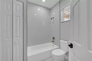 884 NW 170th Terrace, Pembroke Pines, FL 33028 - Photo 20