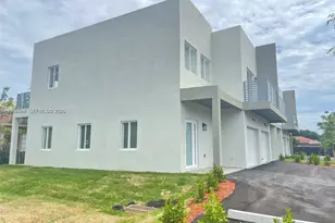 116 NW 10th St, Hallandale Beach, FL 33009 - Photo 4