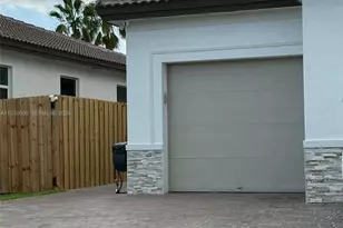 2832 SE 23rd Ave, Homestead, FL 33035 - Photo 8