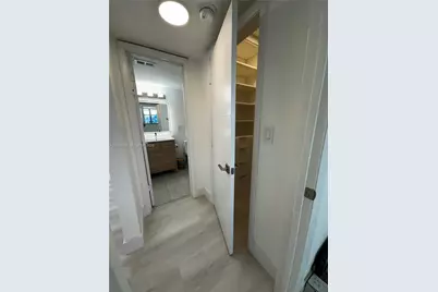 5055 NW 7th St #801, Miami, FL 33126 - Photo 32