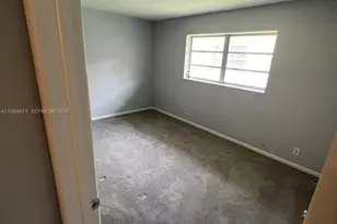 2701 NE 1st St, Pompano Beach, FL 33062 - Photo 10