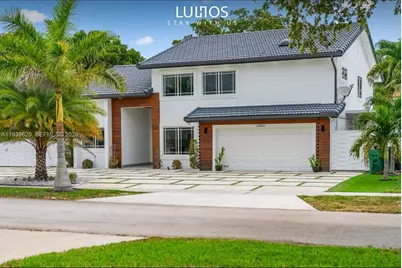 20051 NW 64th Pl #0, Hialeah, FL 33015 - Photo 2