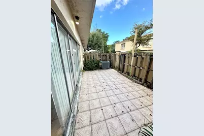8253 NW 8th Pl #2, Plantation, FL 33324 - Photo 14