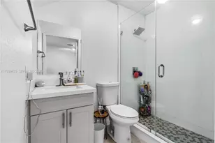 10718 NW 87th Ct, Hialeah Gardens, FL 33018 - Photo 28