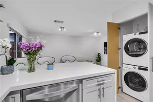 10718 NW 87th Ct, Hialeah Gardens, FL 33018 - Photo 8