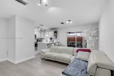 10718 NW 87th Ct #10718, Hialeah Gardens, FL 33018 - Photo 12