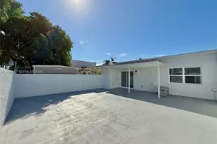 11240 SW 33rd Cir Pl, Miami, FL 33165 - Photo 22