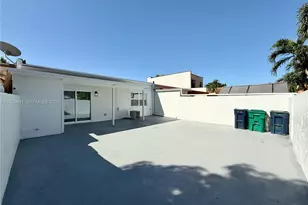 11240 SW 33rd Cir Pl, Miami, FL 33165 - Photo 22