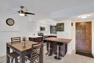 6060 S Falls Cir Dr, Lauderhill, FL 33319 - Photo 6