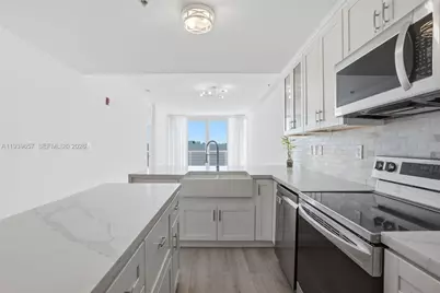 6580 Indian Creek Dr #304, Miami Beach, FL 33141 - Photo 24