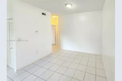 2331 NW 96th Ter #17L, Pembroke Pines, FL 33024 - Photo 4