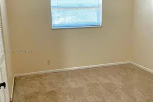 200 Ashbury Rd, Hollywood, FL 33024 - Photo 10