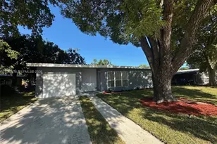 1521 NE 43rd Ct, Pompano Beach, FL 33064 - Photo 2