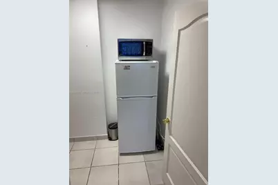 1111 Kane Concourse #509, Bay Harbor Islands, FL 33154 - Photo 4