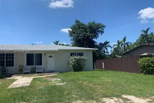 15020 NE 6th Pl, Miami, FL 33161 - Photo 2