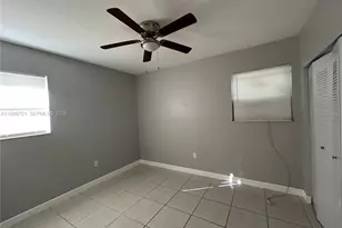 15020 NE 6th Pl, Miami, FL 33161 - Photo 12