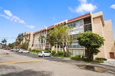 2101 Atlantic Shores Blvd #107, Hallandale Beach, FL 33009 - Photo 2