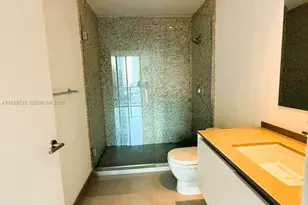 88 SW 7th St, Miami, FL 33130 - Photo 16