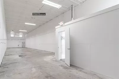 453 W 28th St, Hialeah, FL 33010 - Photo 4