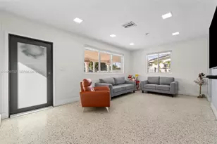 325 SE 9th Ave, Hialeah, FL 33010 - Photo 6