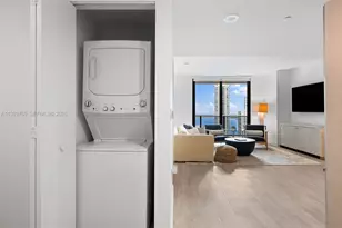 45 SW 9th St, Miami, FL 33130 - Photo 18