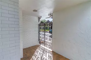 4806 Banyan Ln, Tamarac, FL 33319 - Photo 6