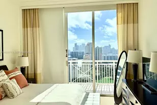 19501 W Country Club Dr, Aventura, FL 33180 - Photo 30