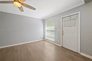 8001 NW 68th Terrace, Tamarac, FL 33321 - Photo 4