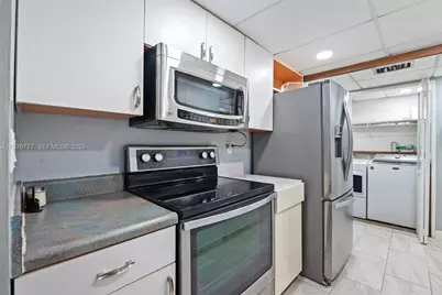 8001 NW 68th Ter, Tamarac, FL 33321 - Photo 12