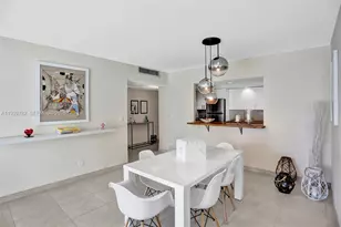 19390 Collins Ave, Sunny Isles Beach, FL 33160 - Photo 10