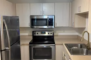 185 SE 14th Terrace, Miami, FL 33131 - Photo 10