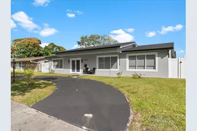 4901 Grant St, Hollywood, FL 33021 - Photo 2