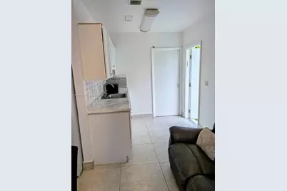 2116 Monroe Ter, Hollywood, FL 33020 - Photo 18