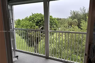 1110 SW 125th Ave, Pembroke Pines, FL 33027 - Photo 2