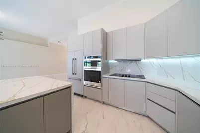 8041 Bermuda Point Ln, Davie, FL 33328 - Photo 24