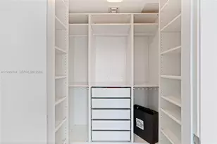 88 SW 7th St, Miami, FL 33130 - Photo 16