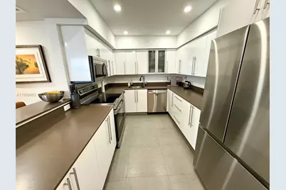 1500 Bay Rd #540S, Miami Beach, FL 33139 - Photo 8