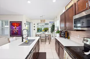 8175 NW Greenbank Cir, Port Saint Lucie, FL 34987 - Photo 10