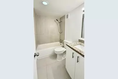 42 SW 14th St #203, Dania Beach, FL 33004 - Photo 16