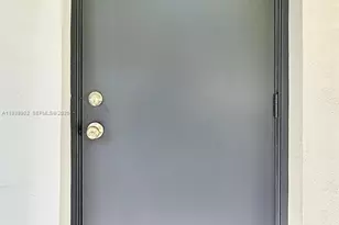 42 SW 14th St, Dania Beach, FL 33004 - Photo 4