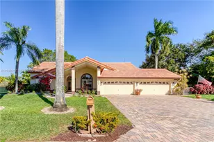 2531 NW 106th Ave, Coral Springs, FL 33065 - Photo 2