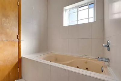 3274 NW 100th St, Miami, FL 33147 - Photo 18