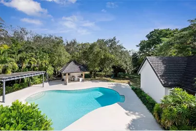 10001 SW 60th Ct, Pinecrest, FL 33156 - Photo 28