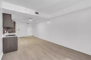 55 SW 9th St, Miami, FL 33130 - Photo 10