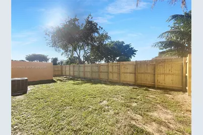 20450 NW 28th Ct, Miami Gardens, FL 33056 - Photo 18