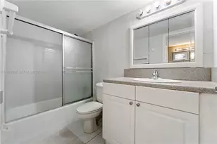 3140 S Ocean Dr, Hallandale Beach, FL 33009 - Photo 16